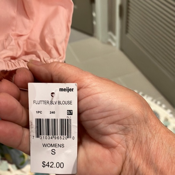 42) GRACE & KARMA pink BOHO flutter sleeve top size S NWT - Picture 2 of 3